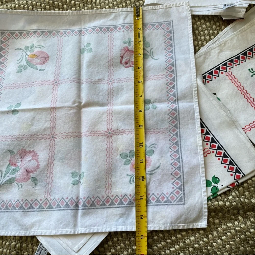 M.I.E 68- Ribeauville French Floral Patterned Table Napkins Set - Picture 4 of 4